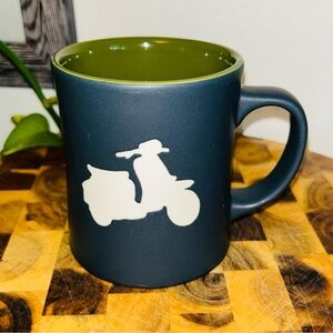 Starbucks 2011 Vespa scooter blue Mug 16oz